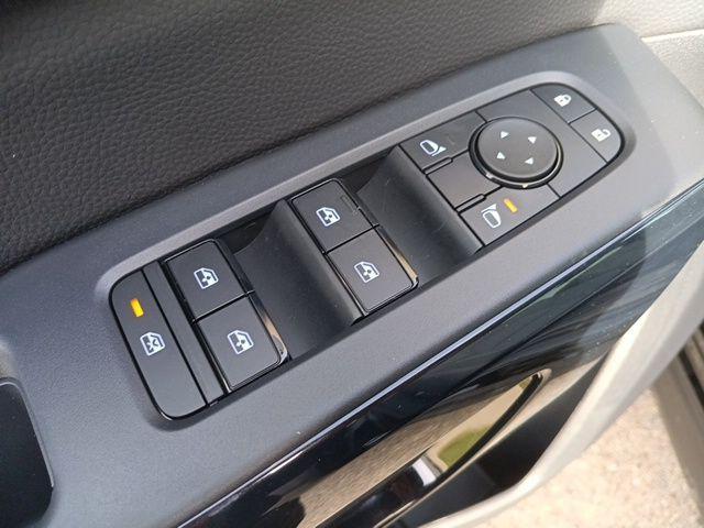 new 2025 Nissan Pathfinder car, priced at $35,053