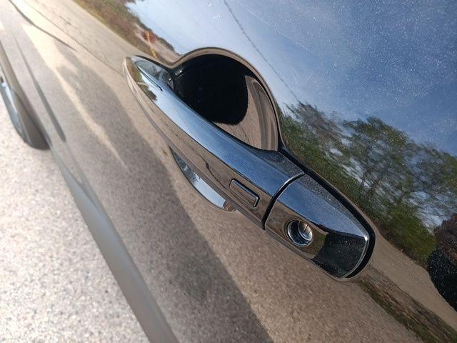 new 2025 Nissan Pathfinder car, priced at $35,053