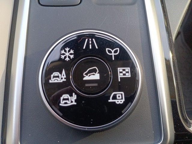 new 2025 Nissan Pathfinder car, priced at $35,053