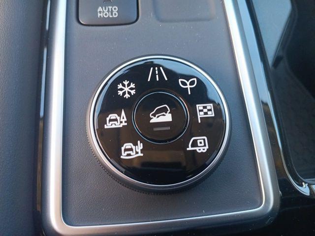 new 2025 Nissan Pathfinder car, priced at $37,951