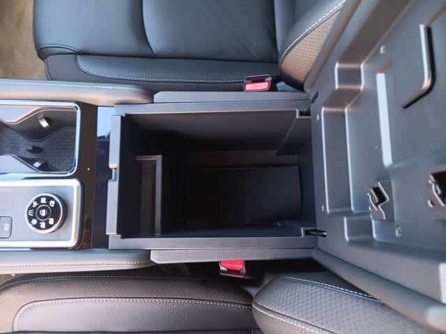 new 2025 Nissan Pathfinder car, priced at $37,951