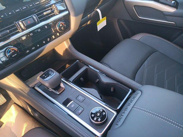 new 2025 Nissan Pathfinder car, priced at $44,626