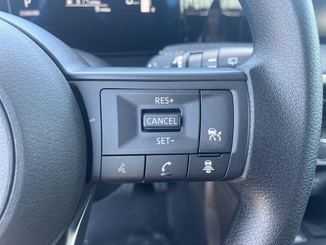 new 2025 Nissan Kicks car, priced at $25,089