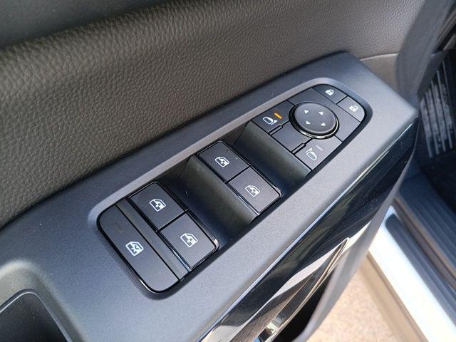 new 2025 Nissan Pathfinder car, priced at $35,810