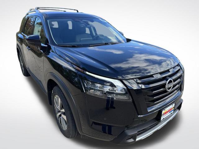 new 2025 Nissan Pathfinder car, priced at $37,951