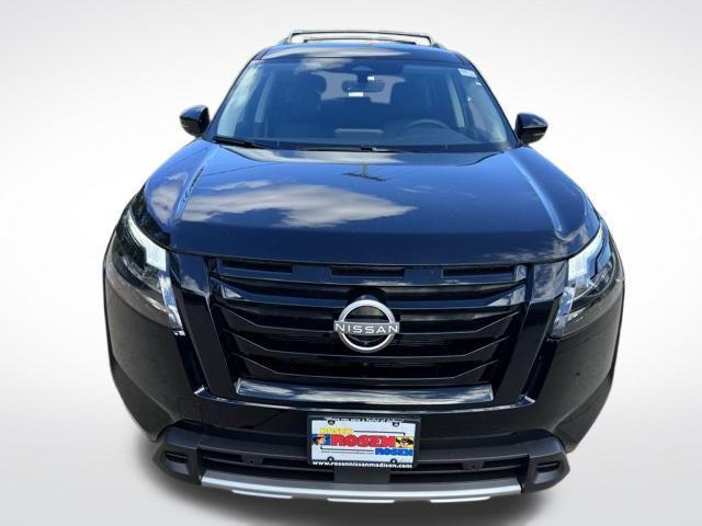 new 2025 Nissan Pathfinder car, priced at $37,951