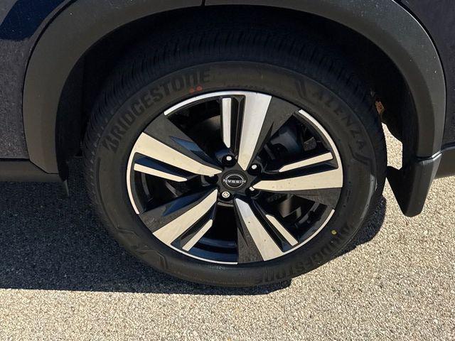 new 2025 Nissan Rogue car, priced at $40,625