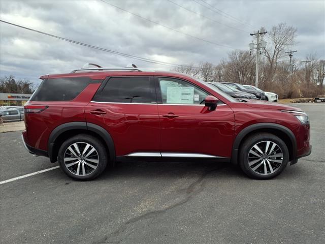 new 2025 Nissan Pathfinder car, priced at $52,010