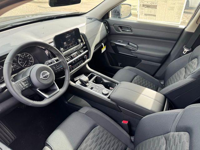 new 2025 Nissan Pathfinder car, priced at $34,580