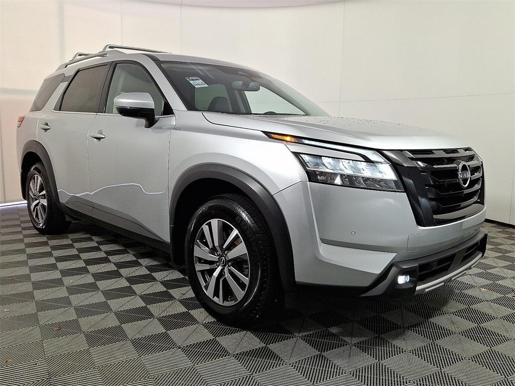 used 2022 Nissan Pathfinder car, priced at $25,990