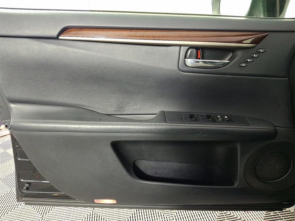 used 2013 Lexus ES 350 car, priced at $11,533