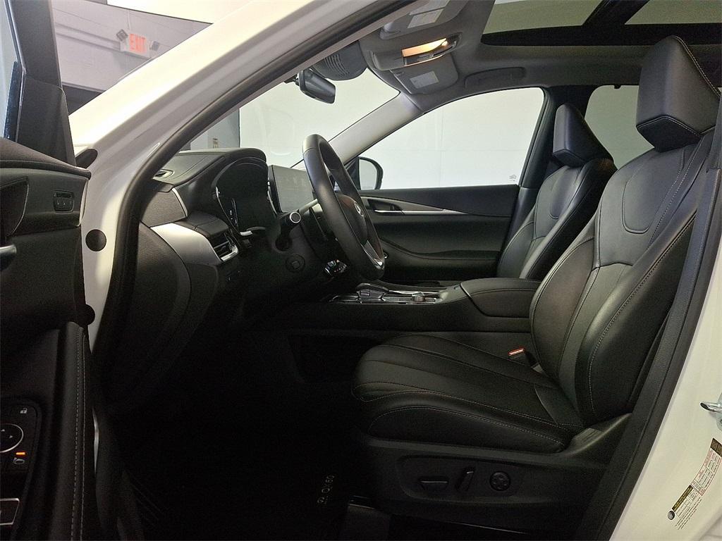 used 2025 INFINITI QX60 car, priced at $49,700