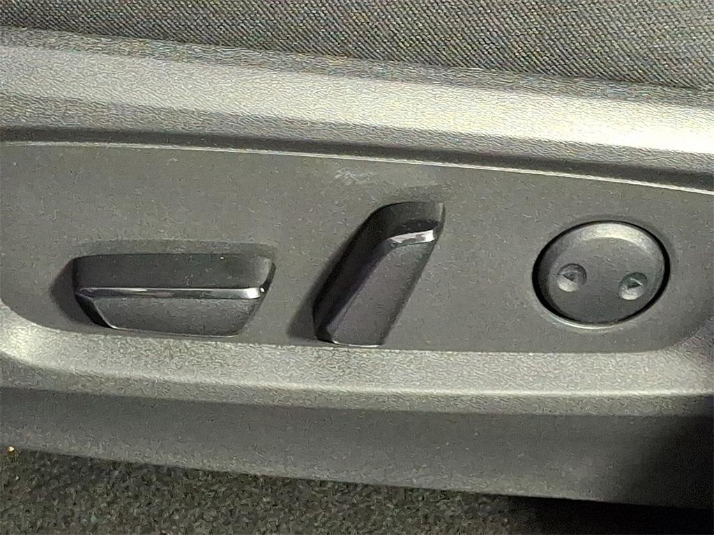 used 2022 Nissan Pathfinder car, priced at $27,298