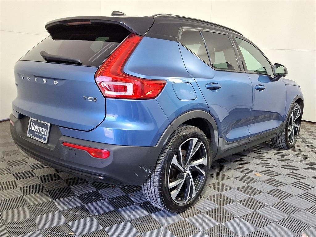 used 2021 Volvo XC40 car, priced at $22,400