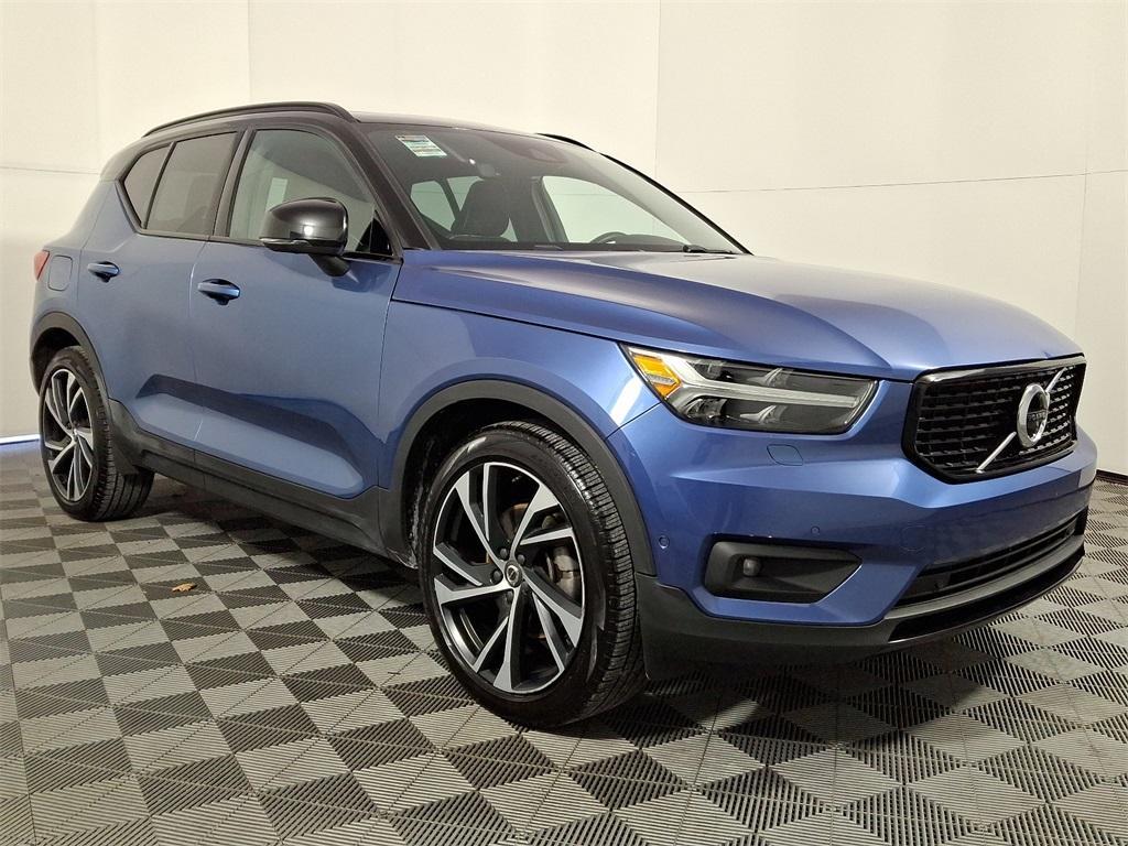 used 2021 Volvo XC40 car, priced at $22,400