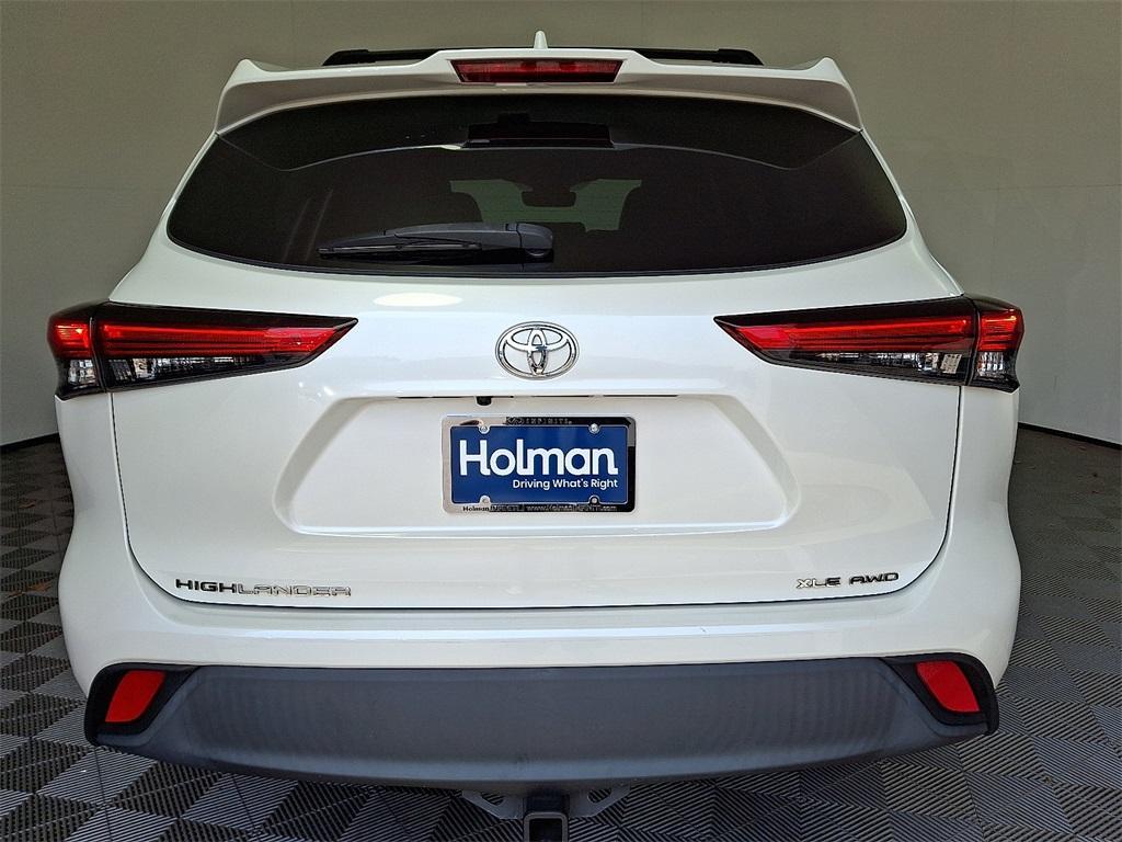 used 2020 Toyota Highlander car, priced at $28,572