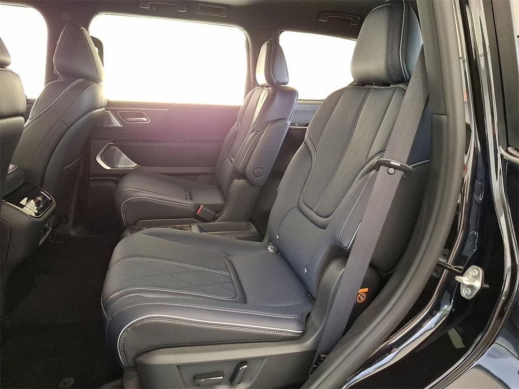 new 2026 INFINITI QX80 car, priced at $106,320