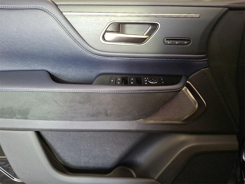 new 2026 INFINITI QX80 car, priced at $106,320