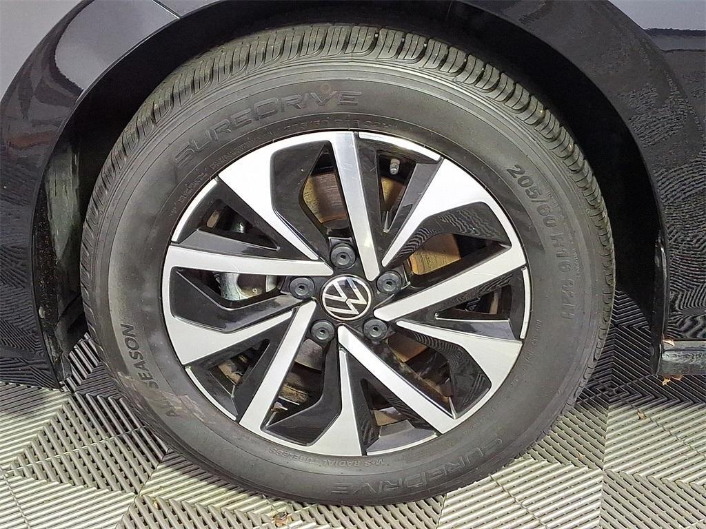 used 2024 Volkswagen Jetta car, priced at $17,700