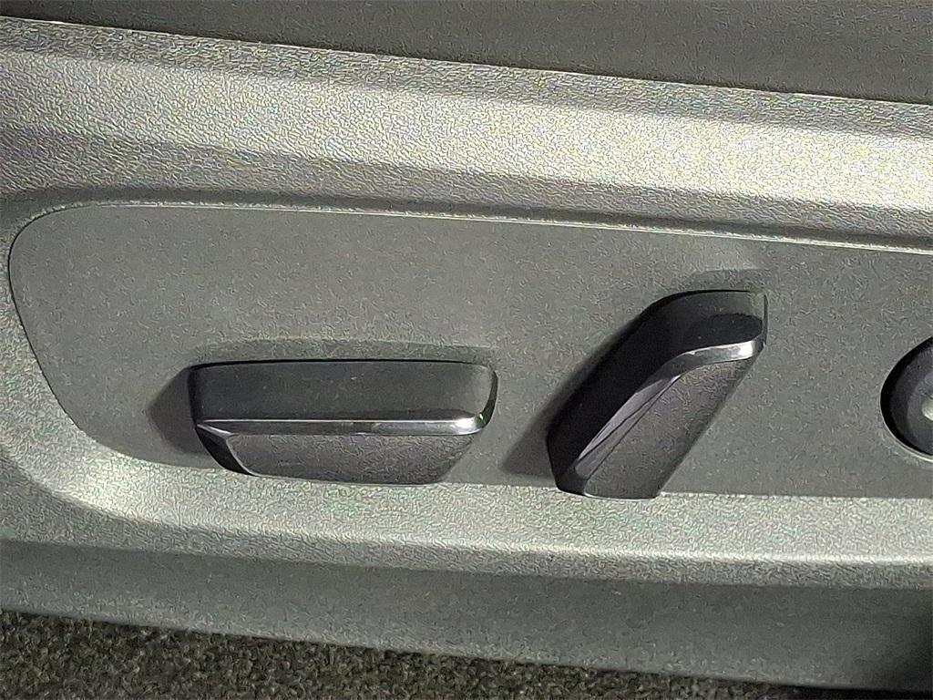 used 2025 INFINITI QX60 car, priced at $45,990