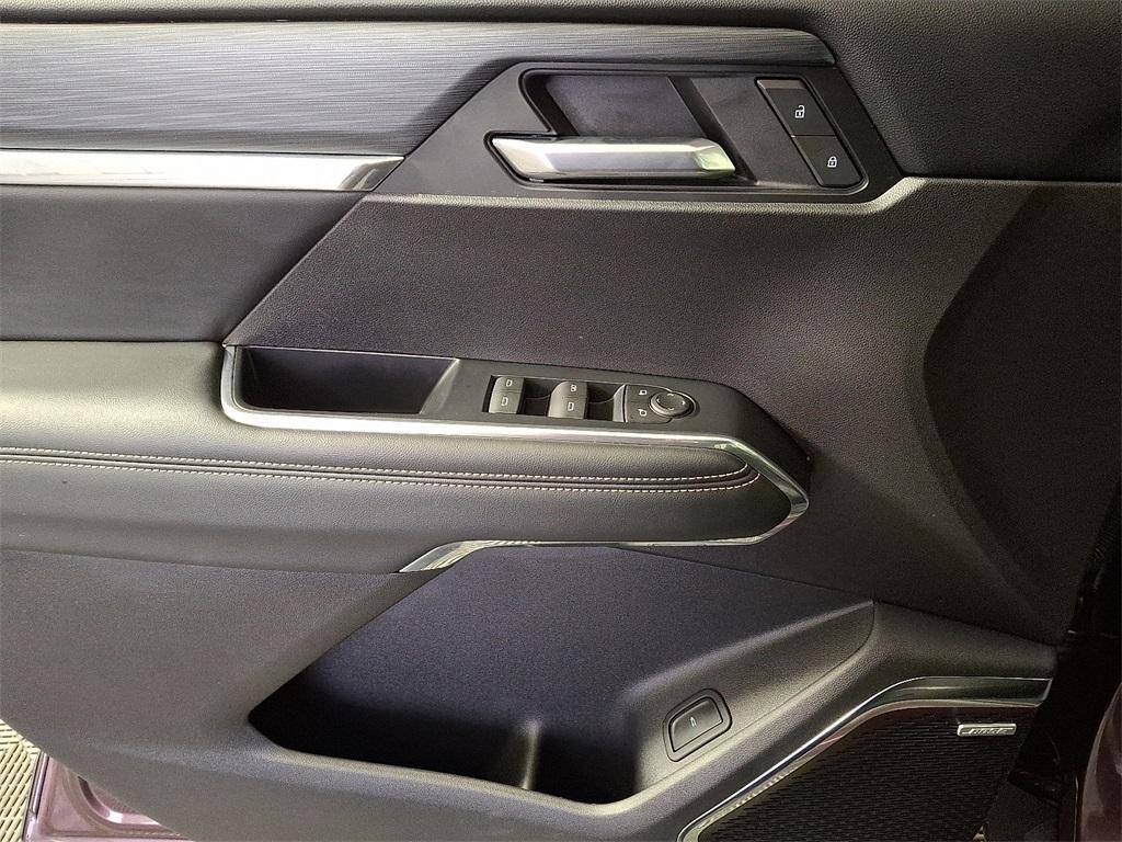 used 2025 GMC Acadia car, priced at $34,999