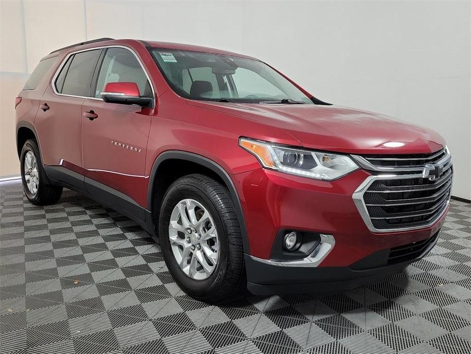 used 2021 Chevrolet Traverse car, priced at $27,399