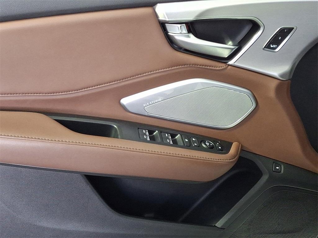 used 2021 Acura RDX car, priced at $27,600
