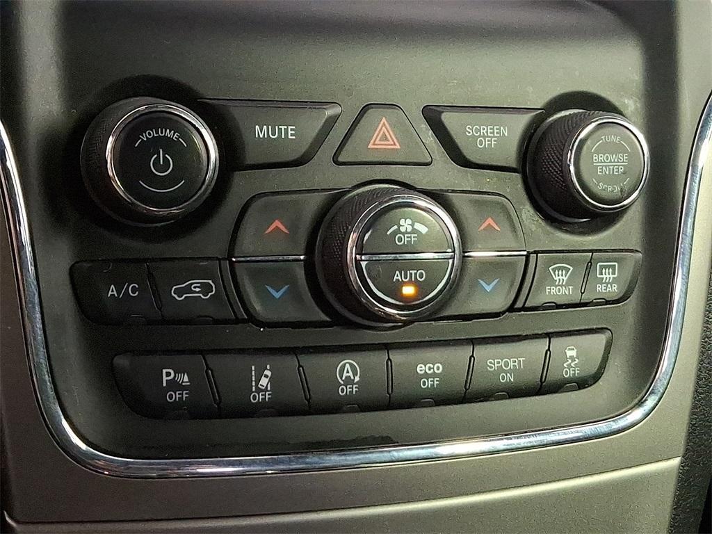 used 2021 Jeep Grand Cherokee car, priced at $21,399