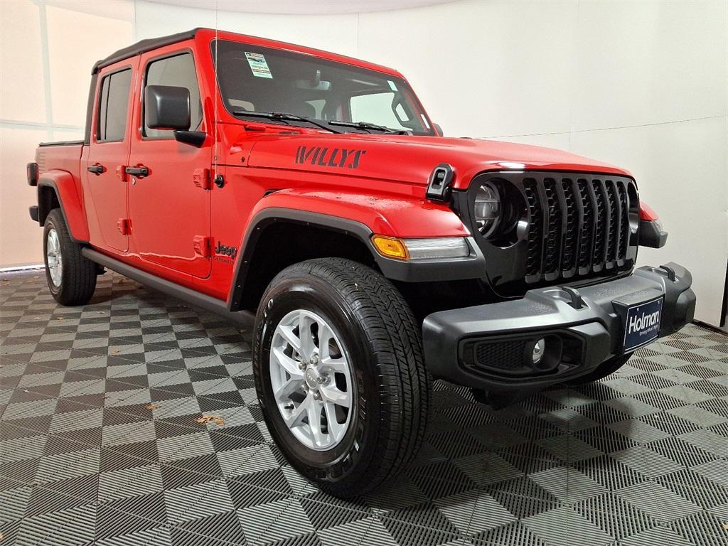 used 2022 Jeep Gladiator car, priced at $32,300