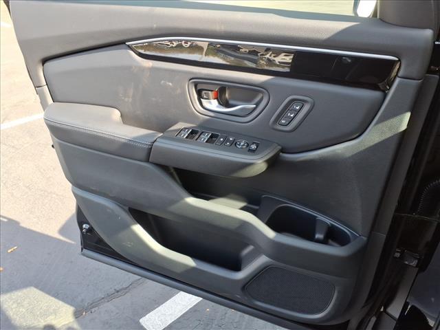 new 2025 Honda Pilot car, priced at $51,095