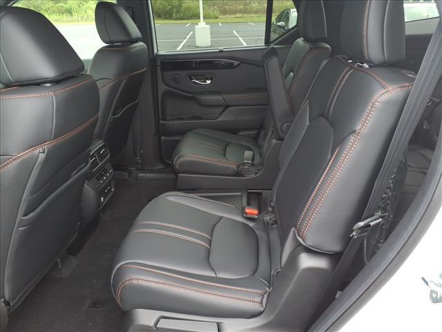 new 2025 Honda Pilot car, priced at $51,305