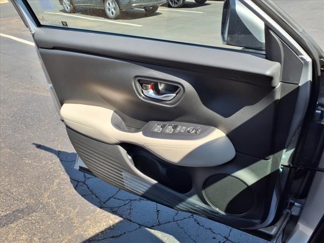new 2025 Honda HR-V car, priced at $28,295