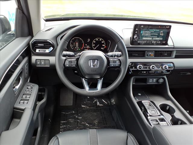 new 2025 Honda Pilot car, priced at $52,995