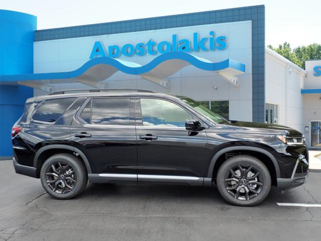 new 2025 Honda Pilot car, priced at $52,995