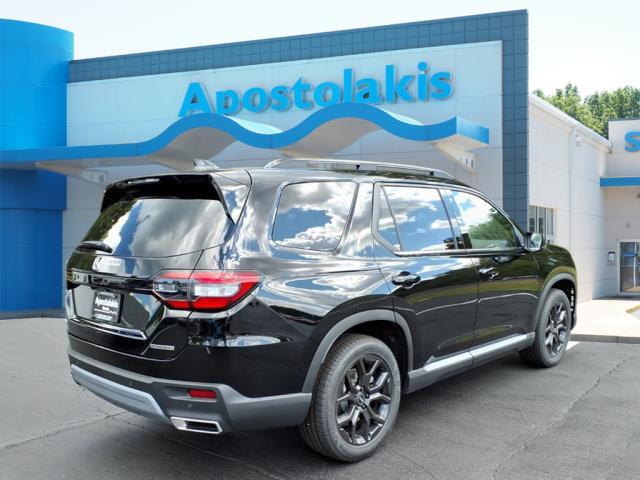 new 2025 Honda Pilot car, priced at $52,995