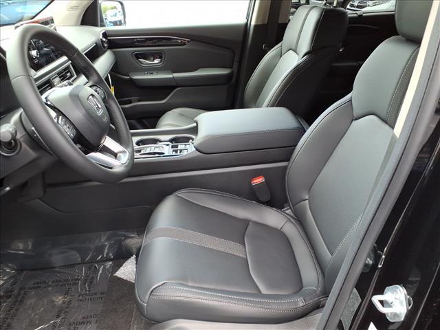new 2025 Honda Pilot car, priced at $52,995
