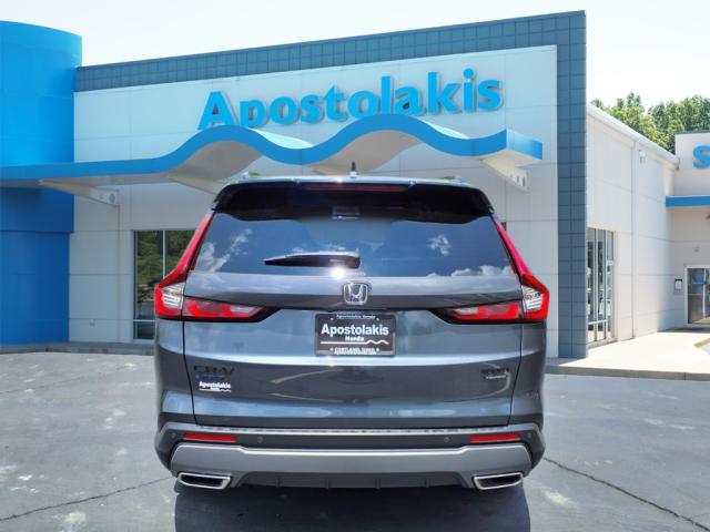 new 2026 Honda CR-V Hybrid car, priced at $43,645