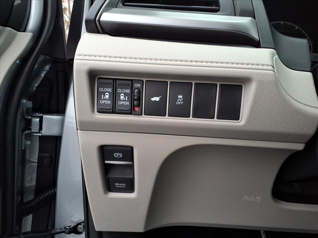 new 2026 Honda Odyssey car, priced at $44,290