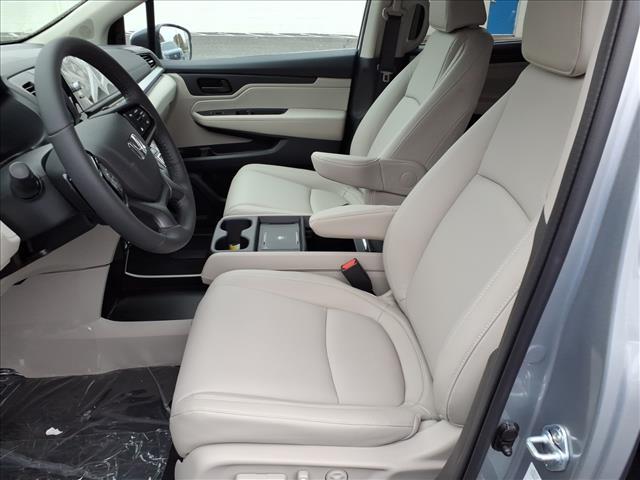 new 2026 Honda Odyssey car, priced at $44,290