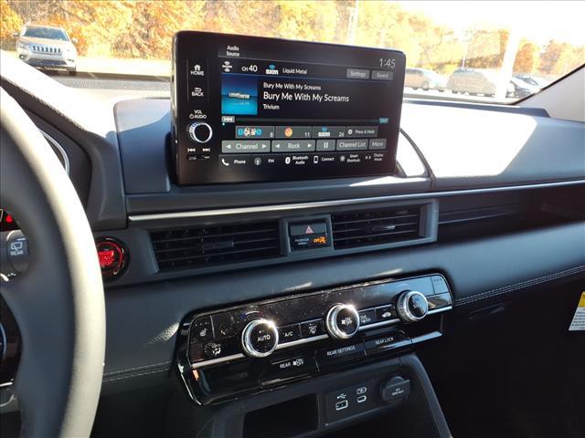 new 2025 Honda Pilot car, priced at $47,550