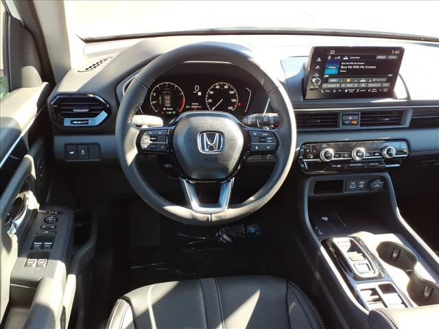 new 2025 Honda Pilot car, priced at $47,550