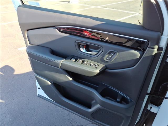 new 2025 Honda Pilot car, priced at $47,550