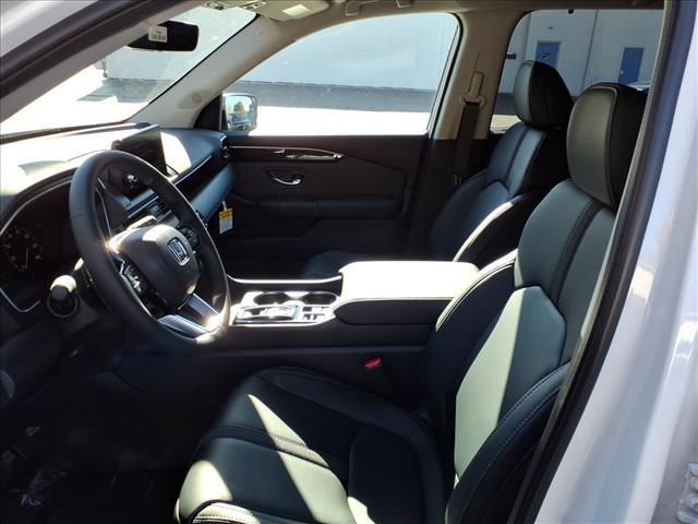 new 2025 Honda Pilot car, priced at $47,550