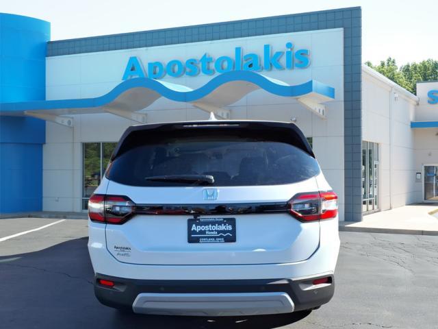 new 2025 Honda Pilot car, priced at $47,550