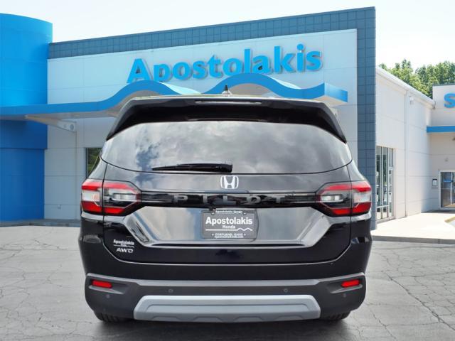 new 2025 Honda Pilot car, priced at $47,780