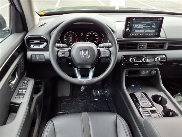 new 2025 Honda Pilot car, priced at $47,780