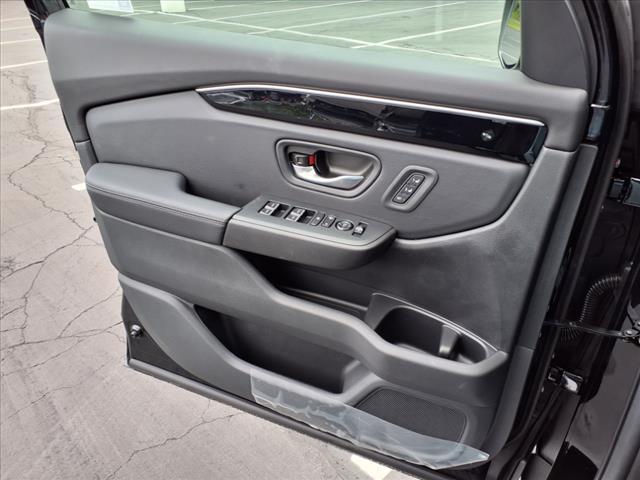 new 2025 Honda Pilot car, priced at $47,780