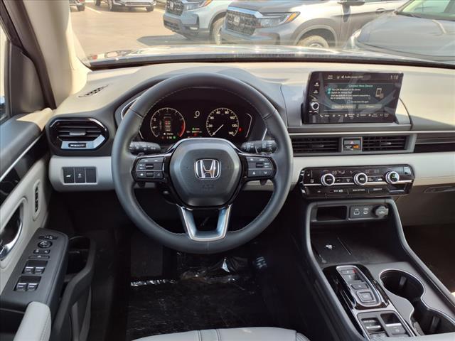 new 2025 Honda Pilot car, priced at $47,050