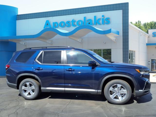 new 2025 Honda Pilot car, priced at $47,050