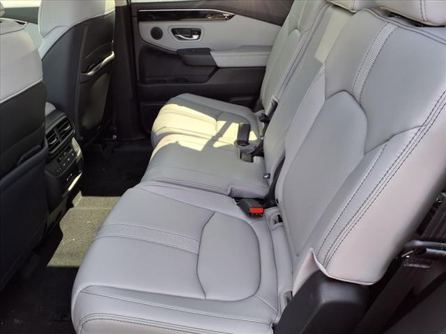 new 2025 Honda Pilot car, priced at $47,050